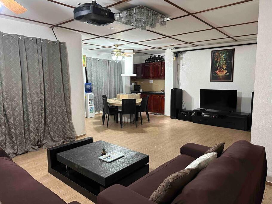 Alona Park Residence - 3 Bedroom Apartment- Alex And Jesa Unit Panglao Kültér fotó