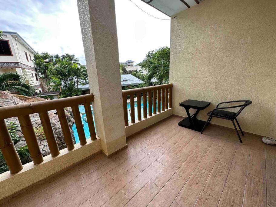 Alona Park Residence - 3 Bedroom Apartment- Alex And Jesa Unit Panglao Kültér fotó